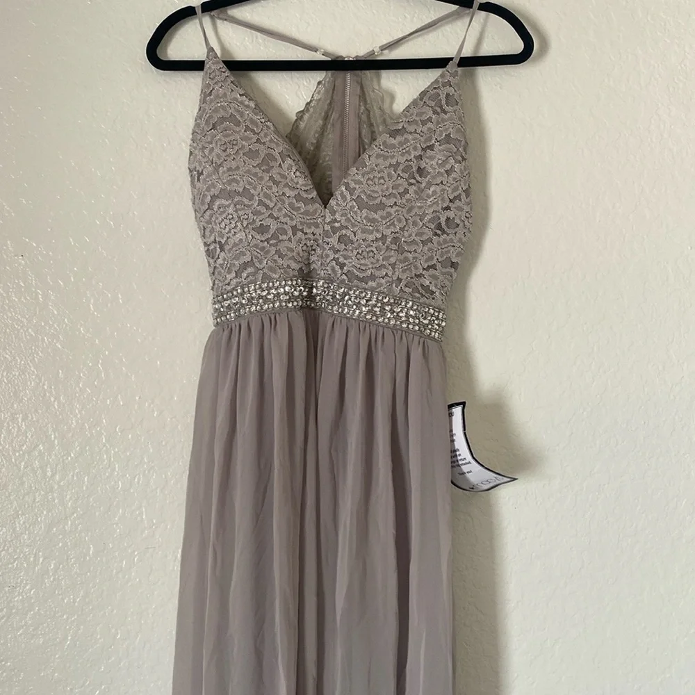 Sundae Gray Lace Embellished Gown - Juniors Size L - NWT
